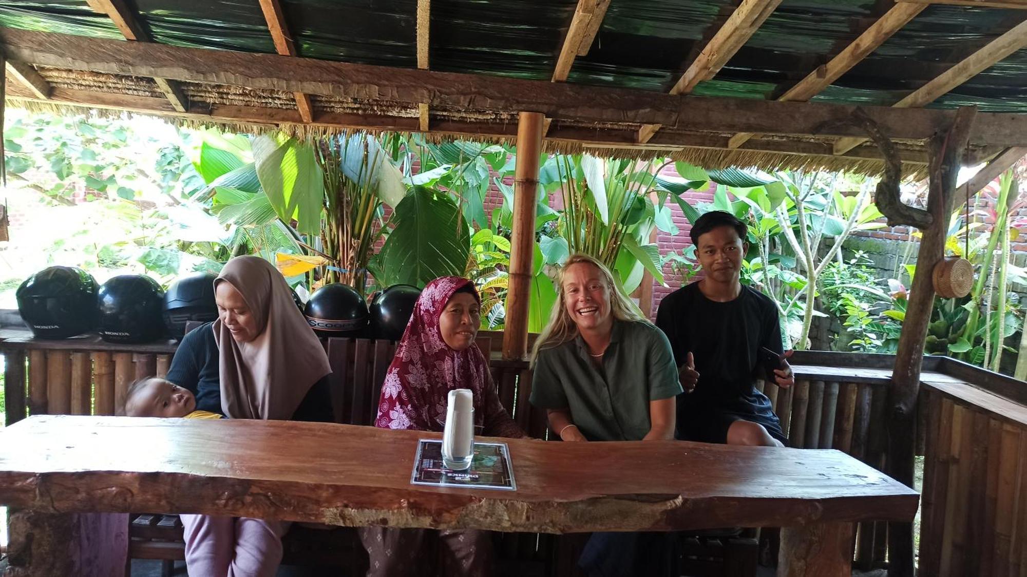 טטבאטו Bunga Maliq Bungalow Lombok חדר תמונה